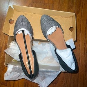Ladies Tom Flats